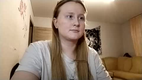 Snapshot of anika_lipps chatting on 10-10-25, 12:42 Anika online show from 10-10-25, 12:42