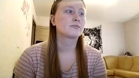 Snapshot of anika_lipps chatting on 10-23-25, 01:10 Anika online show from 10-23-25, 01:10