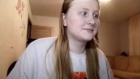 Snapshot of anika_lipps chatting on 10-31-25, 12:33 Anika online show from 10-31-25, 12:33