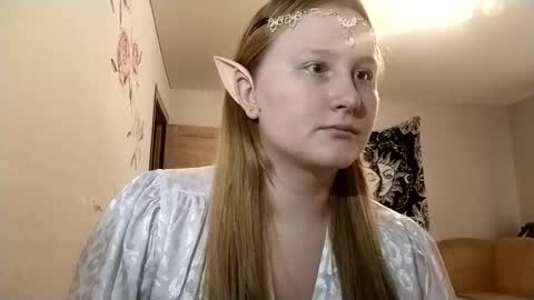 Snapshot of anika_lipps chatting on 10-31-25, 02:29 Anika online show from 10-31-25, 02:29