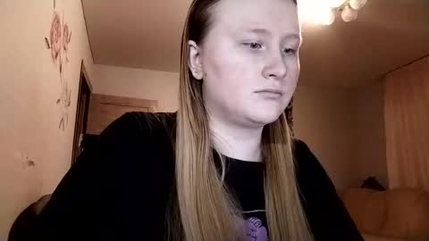 Snapshot of anika_lipps chatting on 11-14-25, 05:55 Anika online show from 11-14-25, 05:55