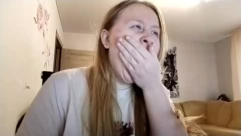 Snapshot of anika_lipps chatting on 12-04-25, 10:57 Anika online show from 12-04-25, 10:57