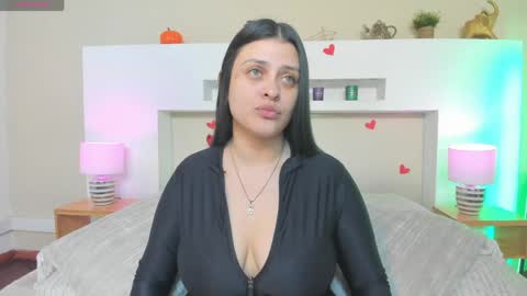 Anika Romano online show from 05-18-26, 11:27