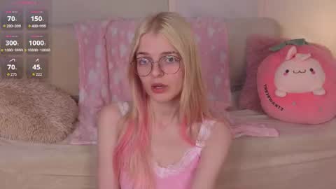 Snapshot of anikaspark chatting on 07-18-26, 04:49 Monica online show from 07-18-26, 04:49