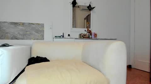 Luna online show from 04-09-26, 06:19