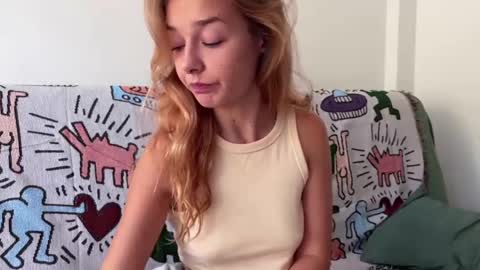 Snapshot of anita__hills chatting on 01-15-25, 04:15 anita__hills online show from 01-15-25, 04:15