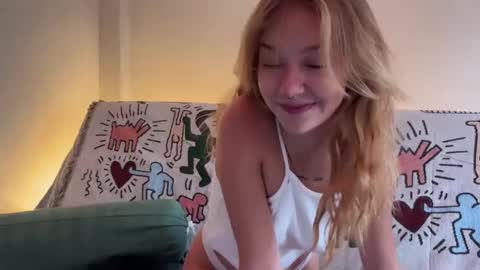 Snapshot of anita__hills chatting on 02-01-25, 12:40 anita__hills online show from 02-01-25, 12:40