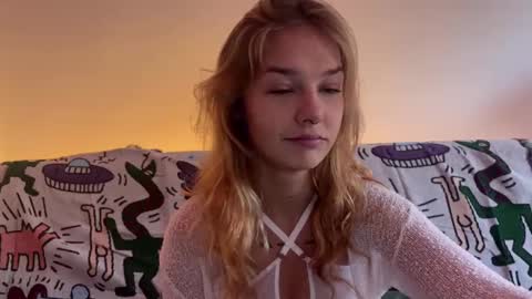 Snapshot of anita__hills chatting on 02-12-25, 12:37 anita__hills online show from 02-12-25, 12:37