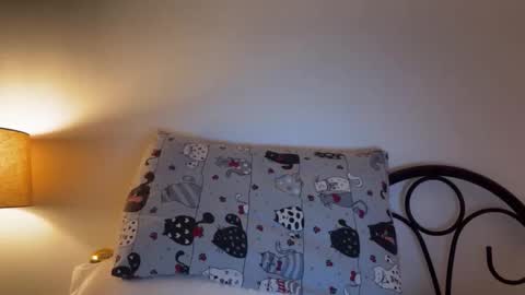 Snapshot of anita__hills chatting on 09-27-25, 03:00 anita__hills online show from 09-27-25, 03:00