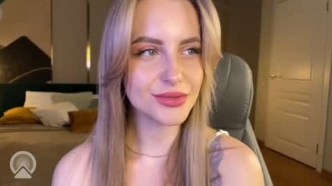 Anita online show from 04-24-26, 01:08