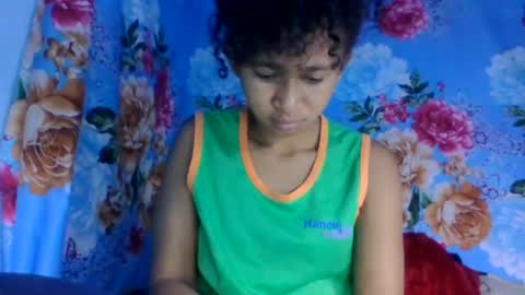 Snapshot of anitaazzh chatting on 06-18-26, 04:55 anitaazzh online show from 06-18-26, 04:55