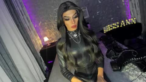 Snapshot of anitacruisze chatting on 01-19-25, 11:53 Miss Ann online show from 01-19-25, 11:53