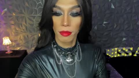 Snapshot of anitacruisze chatting on 01-20-25, 06:10 Miss Ann online show from 01-20-25, 06:10