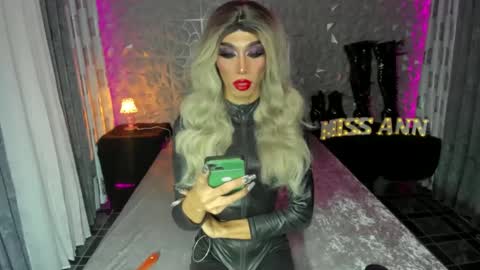 Snapshot of anitacruisze chatting on 01-21-25, 03:48 Miss Ann online show from 01-21-25, 03:48