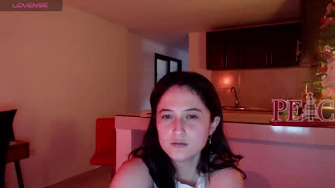 Snapshot of anitafox_ chatting on 12-27-24, 10:37 Anitafoxx online show from 12-27-24, 10:37