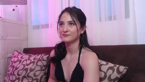 Snapshot of anitafox_ chatting on 05-25-26, 11:11 Anitafoxx online show from 05-25-26, 11:11