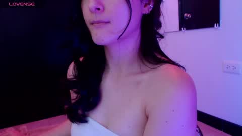 Snapshot of anitafox_ chatting on 06-12-26, 05:39 Anitafoxx online show from 06-12-26, 05:39