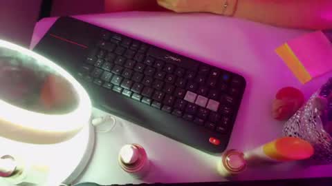 Snapshot of anitafox_ chatting on 06-23-26, 11:25 Anitafoxx online show from 06-23-26, 11:25