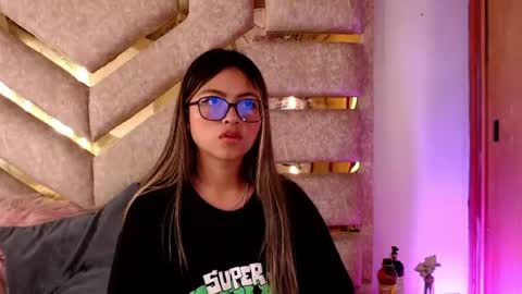Snapshot of anittarouse chatting on 06-10-26, 04:17 Anitta Rouse online show from 06-10-26, 04:17