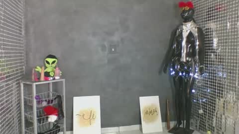Hello My name is NaiaraPv is OPEN online show from 05-20-26, 10:16