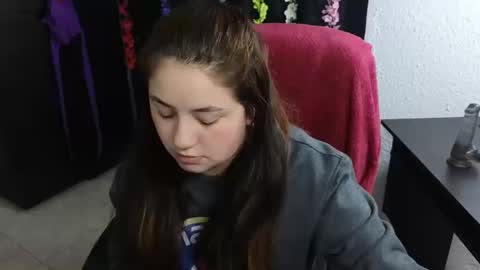 Only fans   online show from 09-10-25, 12:32