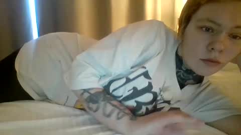 ann_lelala_ online show from 02-10-25, 04:41