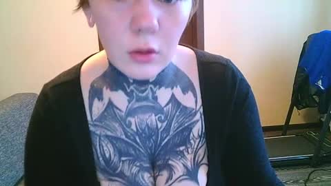 ann_lelala_ online show from 02-13-25, 09:20