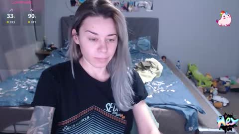 Anadirectgirl online show from 12-20-25, 01:07