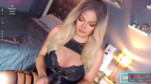 Snapshot of anna_mclaine chatting on 04-21-26, 11:18 Miss Anna online show from 04-21-26, 11:18