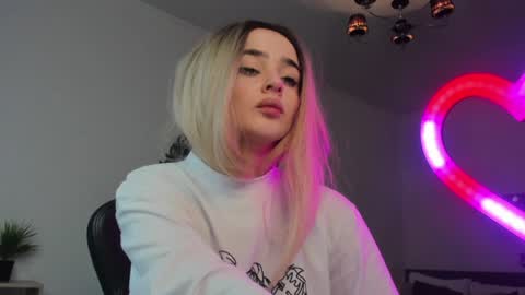 Anna online show from 12-25-24, 07:56