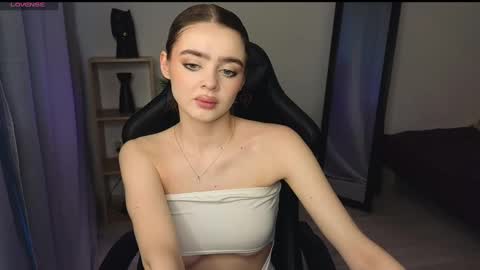 Anna online show from 03-06-25, 03:56