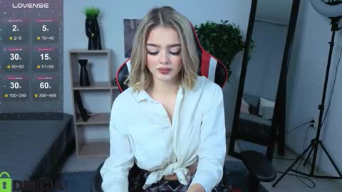 Anna online show from 11-10-25, 03:33