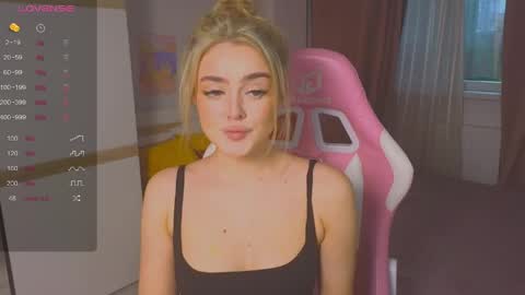 Snapshot of anna_nickol chatting on 06-05-26, 04:24 Anna online show from 06-05-26, 04:24