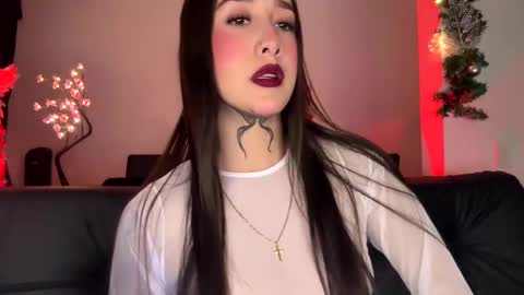 Snapshot of annaa__ chatting on 12-23-24, 02:35 annaa__ online show from 12-23-24, 02:35