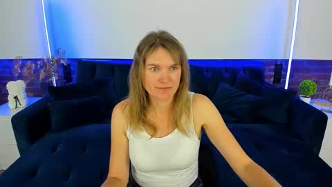 Snapshot of annabel_xxx chatting on 10-02-25, 06:37 Annabel online show from 10-02-25, 06:37