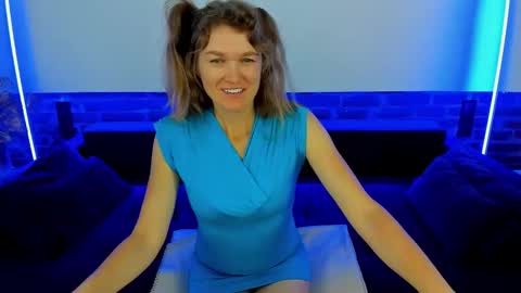 Snapshot of annabel_xxx chatting on 10-11-25, 05:50 Annabel online show from 10-11-25, 05:50