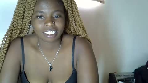 Snapshot of annabellapretty chatting on 01-06-25, 05:41 annabellapretty online show from 01-06-25, 05:41