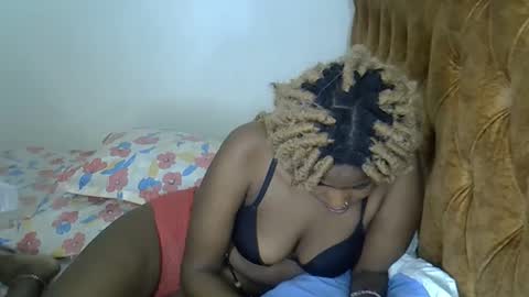 Snapshot of annabellapretty chatting on 10-13-25, 05:07 annabellapretty online show from 10-13-25, 05:07