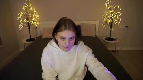 Anna online show from 09-22-25, 12:07