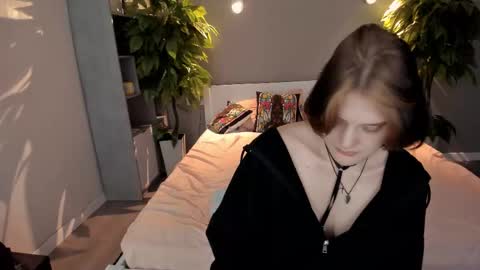 Anna online show from 09-27-25, 05:29
