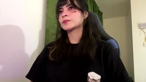 Anna online show from 12-05-25, 01:25