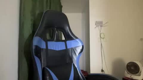 Snapshot of annacrow chatting on 02-18-26, 12:50 Anna online show from 02-18-26, 12:50