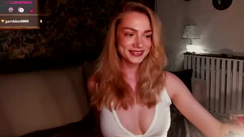 Snapshot of annakarenina__ chatting on 06-26-26, 08:24 Goddess Anna online show from 06-26-26, 08:24