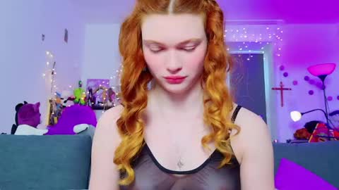 Snapshot of annakeenon chatting on 04-24-26, 05:54 Anna online show from 04-24-26, 05:54
