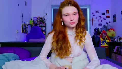 Snapshot of annakeenon chatting on 07-10-26, 05:56 Anna online show from 07-10-26, 05:56