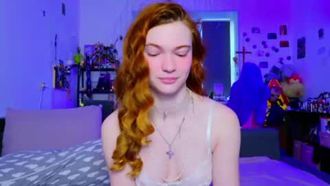 Snapshot of annakeenon chatting on 07-25-26, 05:16 Anna online show from 07-25-26, 05:16