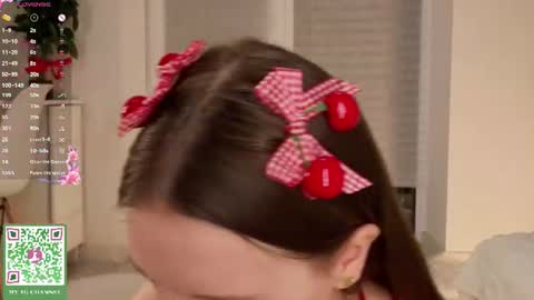 Holly Molly Im Polly online show from 06-14-26, 11:40