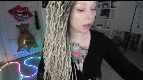 Anna online show from 05-31-26, 02:02