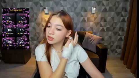 Snapshot of annastills chatting on 10-14-25, 12:06 Anna online show from 10-14-25, 12:06