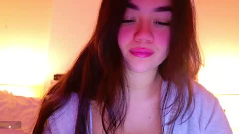 Snapshot of annatigarr chatting on 01-06-25, 12:13 meow online show from 01-06-25, 12:13